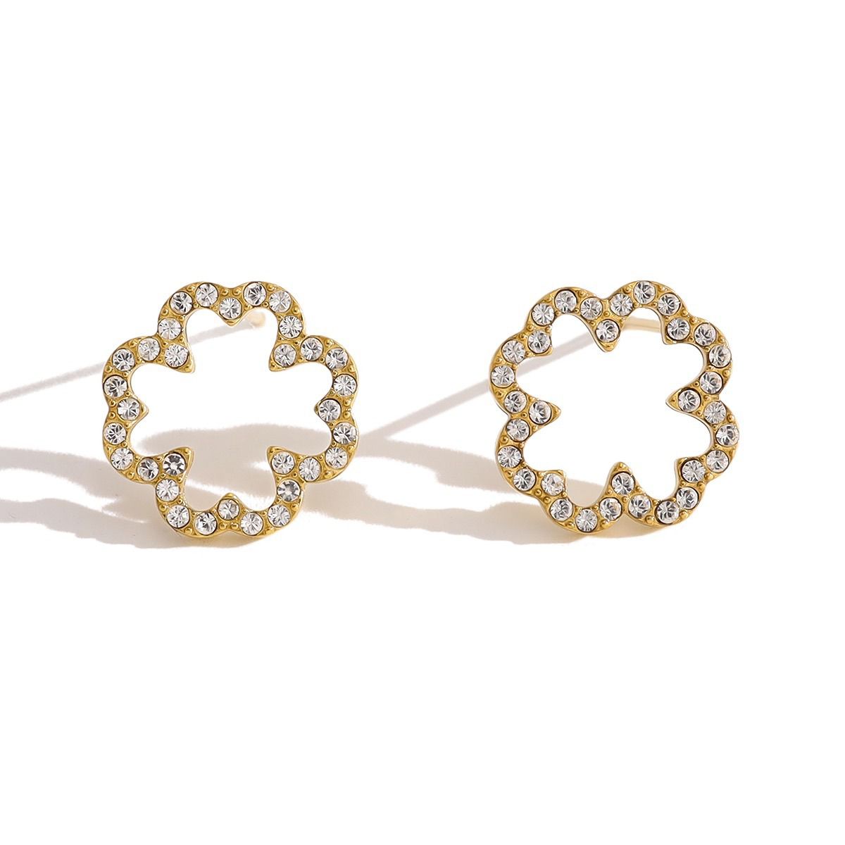 Exquisite Petal Shine Earrings